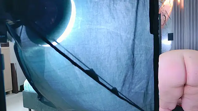 NathaxaLeans online show from October 24, 11:42 am