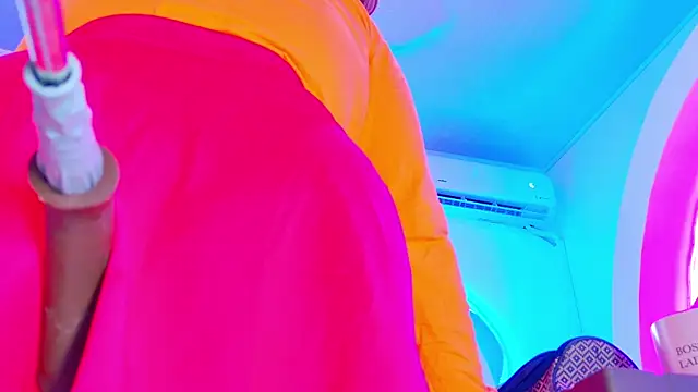 NathaxaLeans online show from June 10, 12:28 pm