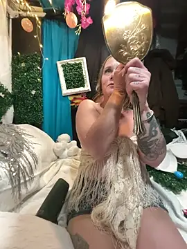 SummerBlueMoon online show from April 13, 9:24 am