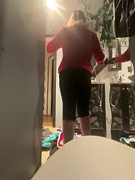 SummerBlueMoon online show from February 9, 4:21 am