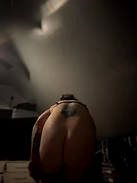 Snapshot of SummerBlueMoon chatting on November 29, 6:35 am SummerBlueMoon online show from November 29, 6:35 am