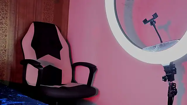 MishaKinki online show from November 10, 7:08 pm