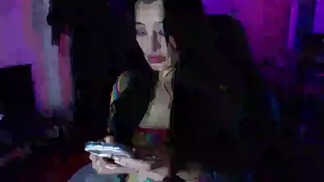 AngelaQueen  online show from November 4, 5:50 pm