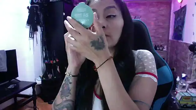 AngelaQueen  online show from October 29, 5:34 pm