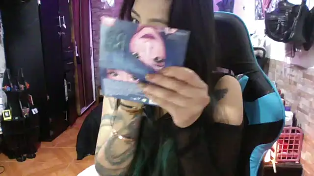 AngelaQueen  online show from January 6, 5:39 pm