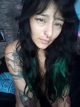 Snapshot of AngelaQueen_ chatting on March 4, 9:32 pm AngelaQueen online show from March 4, 9:32 pm