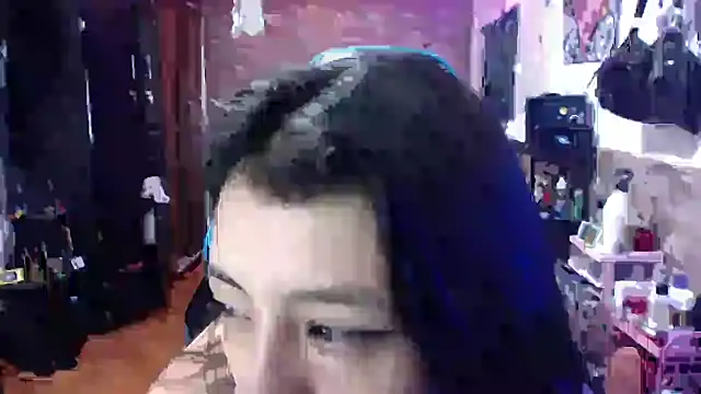 Snapshot of AngelaQueen_ chatting on June 12, 6:49 pm AngelaQueen online show from June 12, 6:49 pm