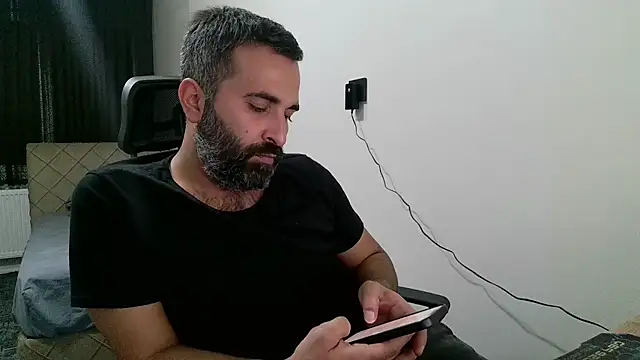 Snapshot of tgltplsr chatting on October 30, 11:01 pm tgltplsr online show from October 30, 11:01 pm