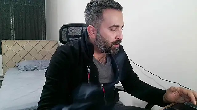 Snapshot of tgltplsr chatting on November 15, 9:41 pm tgltplsr online show from November 15, 9:41 pm