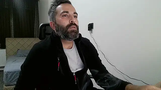 Snapshot of tgltplsr chatting on November 4, 9:40 pm tgltplsr online show from November 4, 9:40 pm