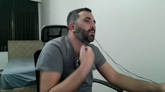 Snapshot of tgltplsr chatting on December 14, 10:37 pm tgltplsr online show from December 14, 10:37 pm