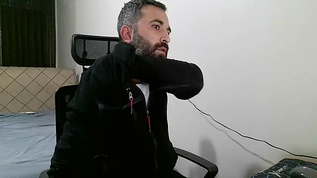 Snapshot of tgltplsr chatting on November 23, 4:11 am tgltplsr online show from November 23, 4:11 am