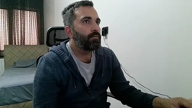 Snapshot of tgltplsr chatting on October 30, 8:12 am tgltplsr online show from October 30, 8:12 am