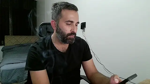 Snapshot of tgltplsr chatting on October 26, 8:20 pm tgltplsr online show from October 26, 8:20 pm