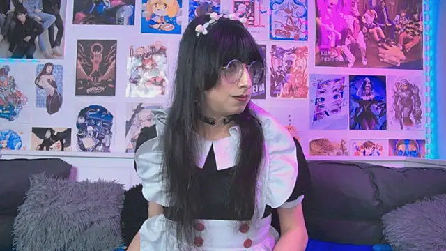 snowblack  online show from September 13, 2:06 pm