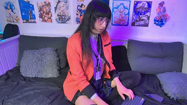 Snapshot of snowblack_ chatting on June 6, 4:45 pm snowblack online show from June 6, 4:45 pm