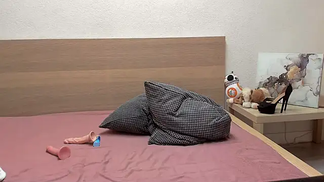 ZoeKhalifa online show from October 26, 1:00 pm