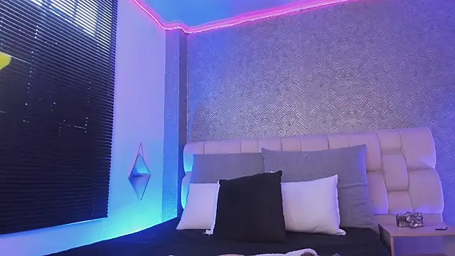 lena banks online show from July 29, 9:03 pm