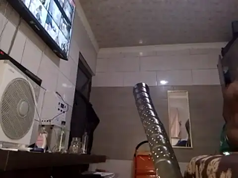 Snapshot of Stormward chatting on March 23, 10:31 pm Stormward online show from March 23, 10:31 pm