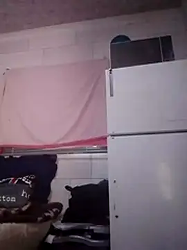 Snapshot of Stormward chatting on March 25, 5:18 am Stormward online show from March 25, 5:18 am