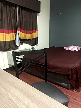 SlimBeenBadd1981 online show from December 22, 10:15 am