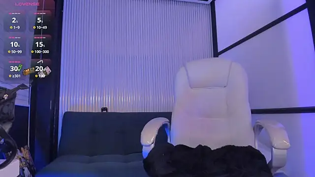 LunaBaker-1 online show from March 21, 8:19 am