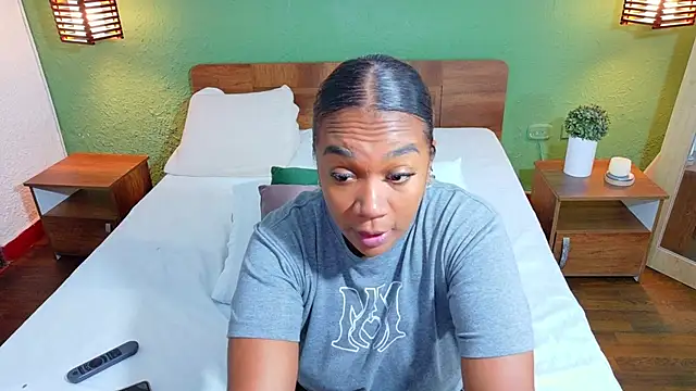 dannaahbrown online show from October 7, 7:48 pm