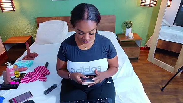 dannaahbrown online show from December 18, 12:53 pm