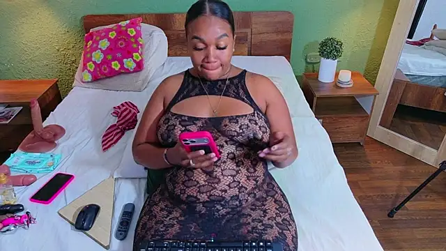 Snapshot of dannaahbrown chatting on June 5, 6:02 pm dannaahbrown online show from June 5, 6:02 pm