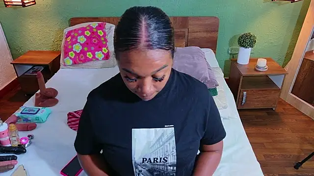 Snapshot of dannaahbrown chatting on June 9, 3:35 pm dannaahbrown online show from June 9, 3:35 pm