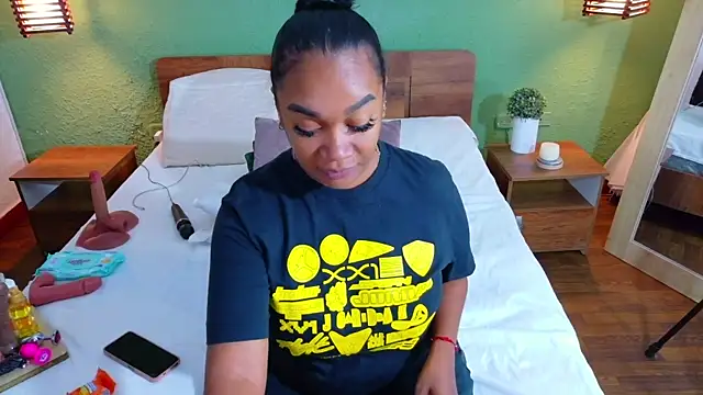 dannaahbrown online show from February 25, 12:05 pm