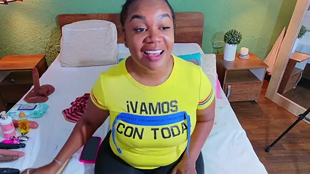 Snapshot of dannaahbrown chatting on July 3, 11:22 pm dannaahbrown online show from July 3, 11:22 pm
