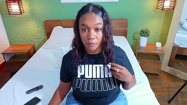 dannaahbrown online show from October 17, 7:48 pm