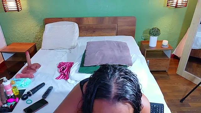 dannaahbrown online show from January 14, 4:10 pm