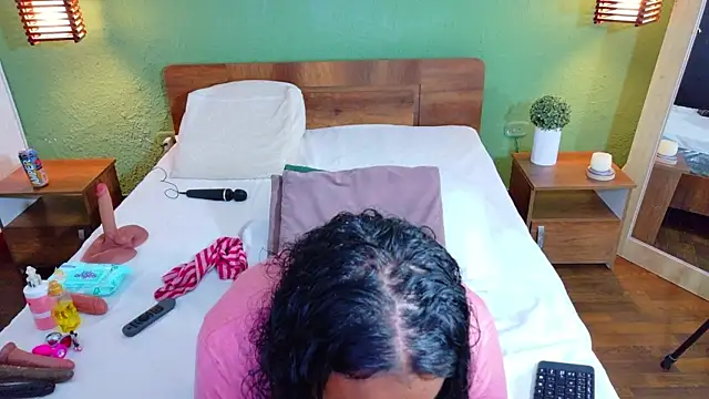 dannaahbrown online show from March 19, 3:34 pm