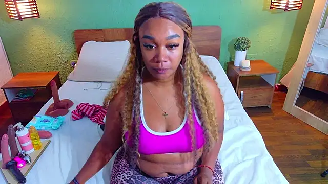 dannaahbrown online show from April 5, 1:23 am