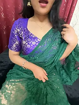 Snapshot of LuscousPussy chatting on March 7, 10:35 am LuscousPussy online show from March 7, 10:35 am