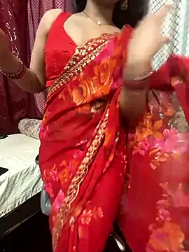 Snapshot of LuscousPussy chatting on January 8, 9:32 pm LuscousPussy online show from January 8, 9:32 pm