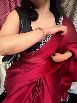 Snapshot of LuscousPussy chatting on January 11, 8:05 pm LuscousPussy online show from January 11, 8:05 pm