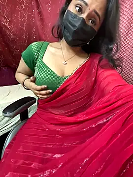 Snapshot of LuscousPussy chatting on September 28, 7:43 pm LuscousPussy online show from September 28, 7:43 pm