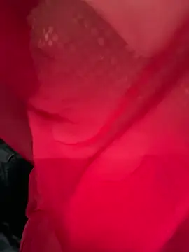 Snapshot of LuscousPussy chatting on February 19, 6:32 pm LuscousPussy online show from February 19, 6:32 pm