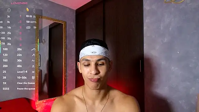 liuscast22 online show from November 16, 1:32 am