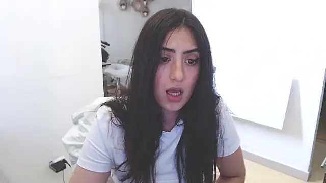 MIYESSI online show from April 14, 8:36 pm