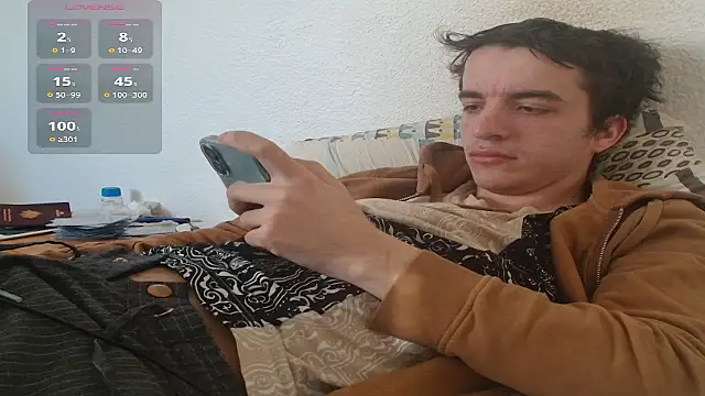 Tombgy07 online show from March 12, 9:13 am