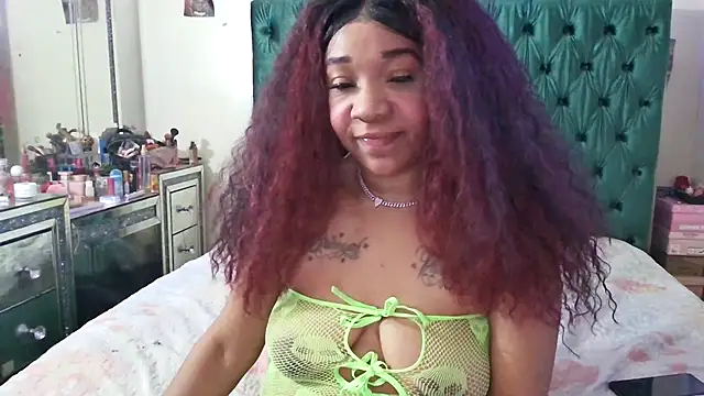 Snapshot of YasmineMinaj chatting on January 31, 11:14 pm YasmineMinaj online show from January 31, 11:14 pm