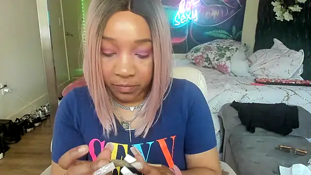 YasmineMinaj online show from April 7, 12:51 pm