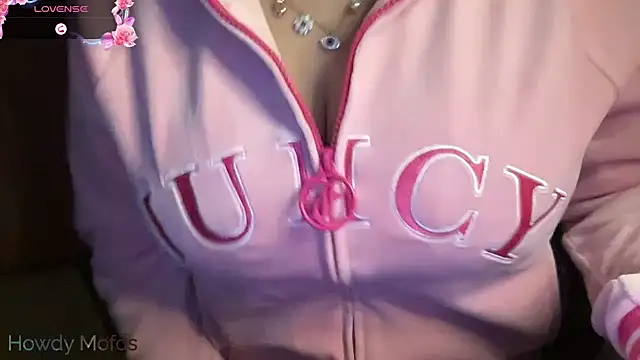 Snapshot of Sportybabe chatting on February 13, 7:03 pm Sportybabe online show from February 13, 7:03 pm