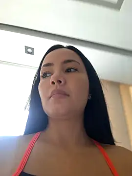 ally-cuute online show from January 14, 1:28 pm