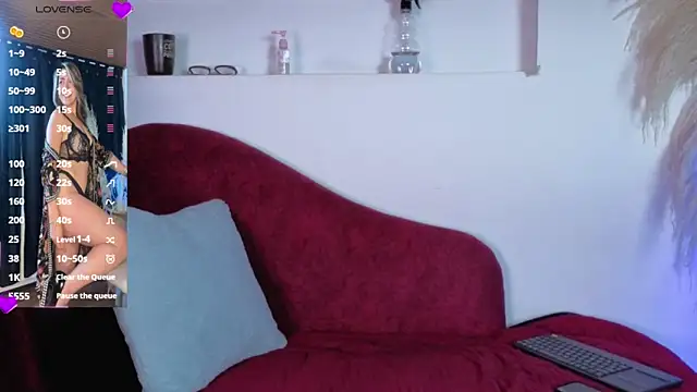 Snapshot of Isabella_lt chatting on May 15, 10:46 am Isabella lt online show from May 15, 10:46 am