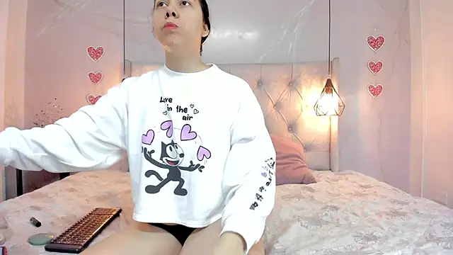 SakuraLee  online show from April 30, 1:40 pm